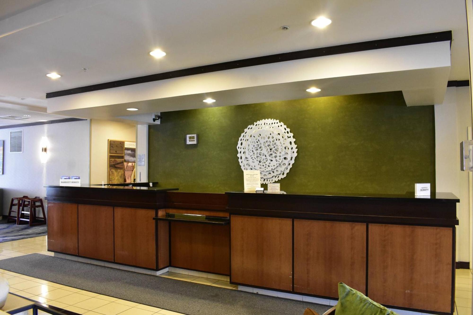 Fairfield Inn And Suites By Marriott Strasburg Shenandoah Valley Exterior photo